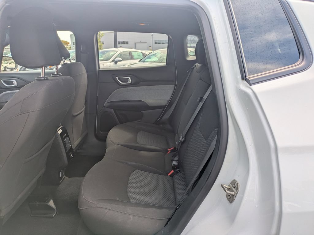 Used 2023 Jeep Compass Sport AWD/4WD image 13
