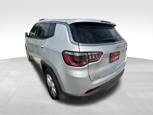 Used 2024 Jeep Compass Latitude AWD/4WD image 15
