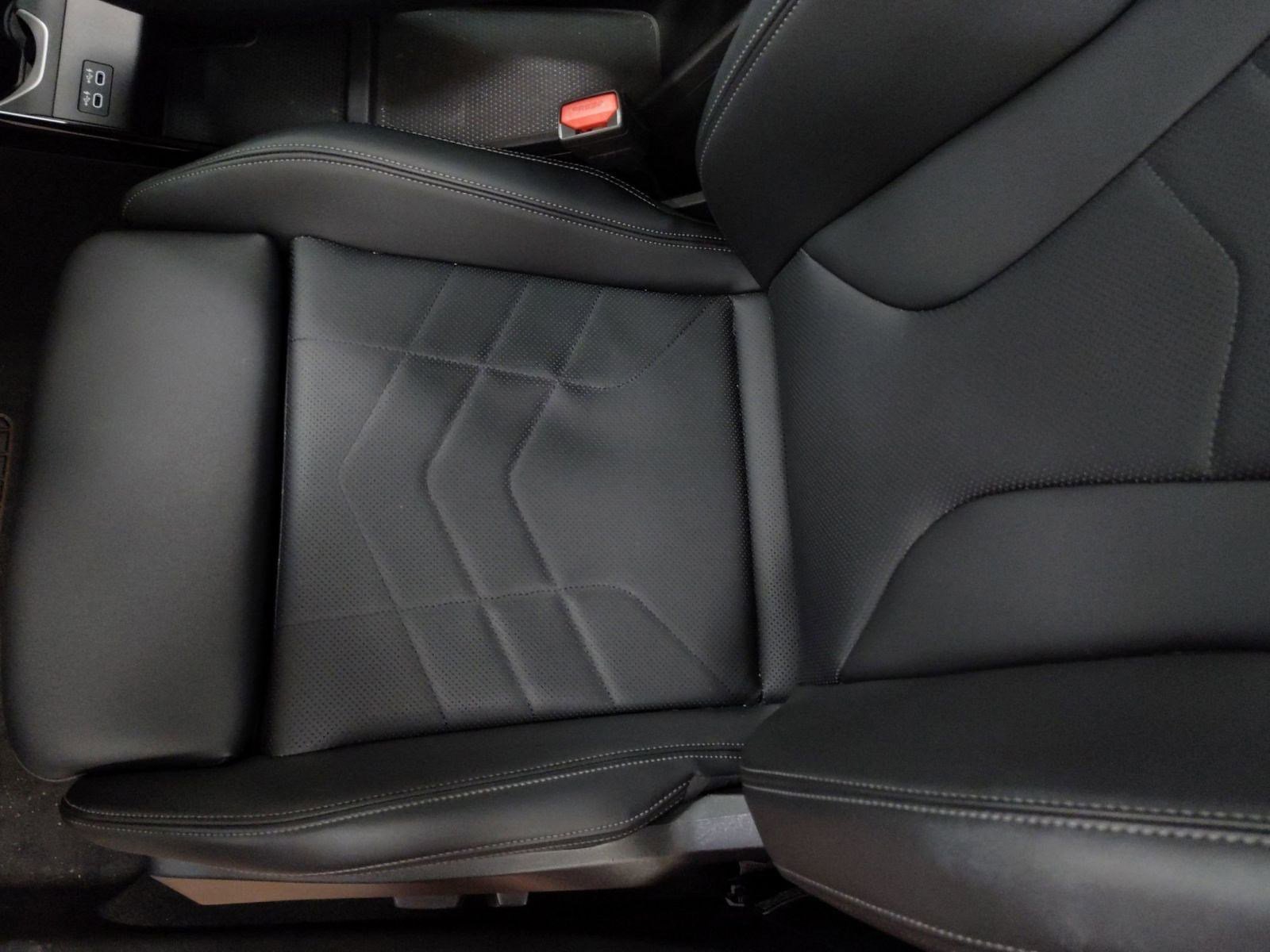 Used 2024 BMW X1 xDrive28i w/ Premium Package image 13