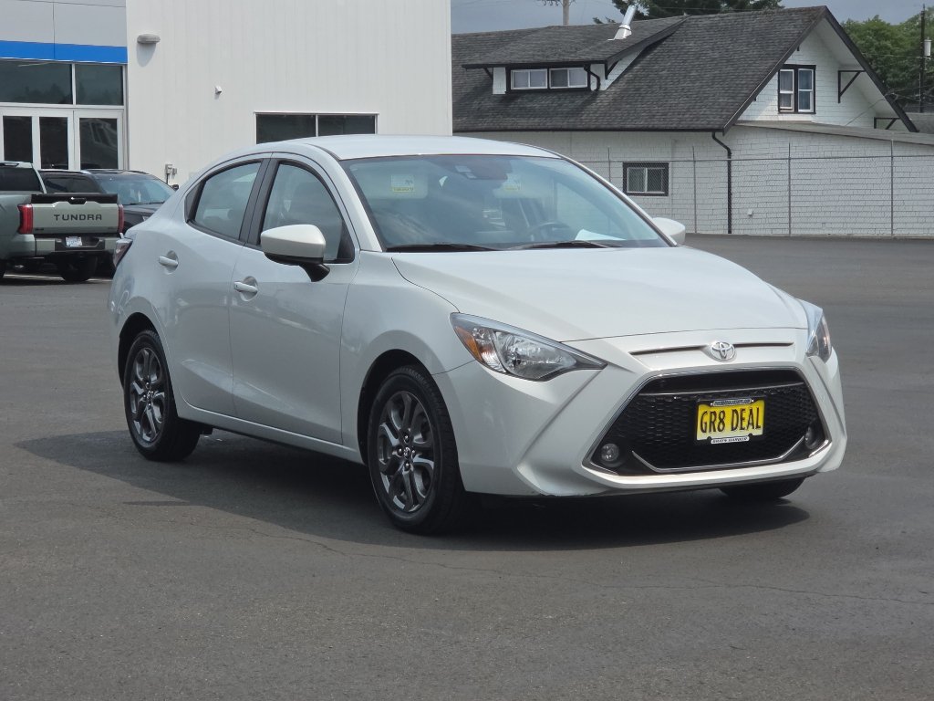 Used 2019 Toyota Yaris LE FWD image 2