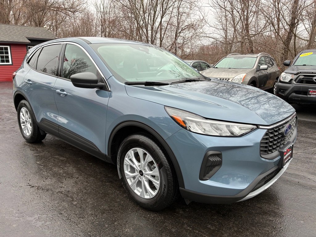 Used 2023 Ford Escape Active w/ Tech Pack #1 AWD/4WD image 5
