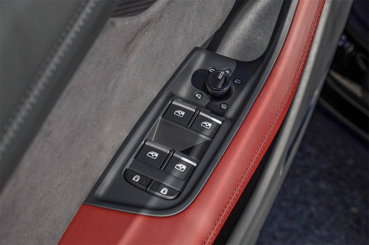 Used 2024 Audi SQ8 Prestige image 33