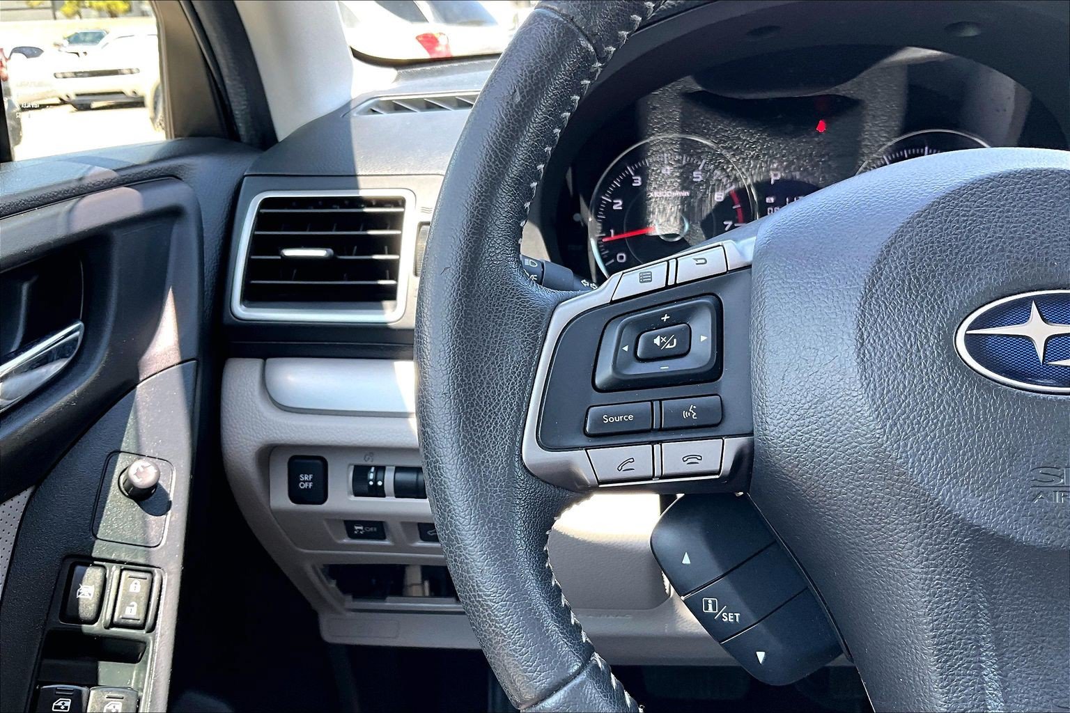 Used 2016 Subaru Forester 2.5i Touring w/ Eyesight & Navigation System AWD/4WD image 18