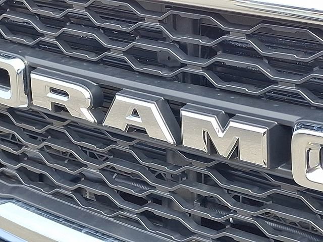 Used 2024 RAM 2500 Tradesman w/ Chrome Appearance Group image 30