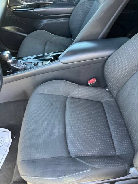 Used 2019 Toyota C-HR XLE FWD image 12