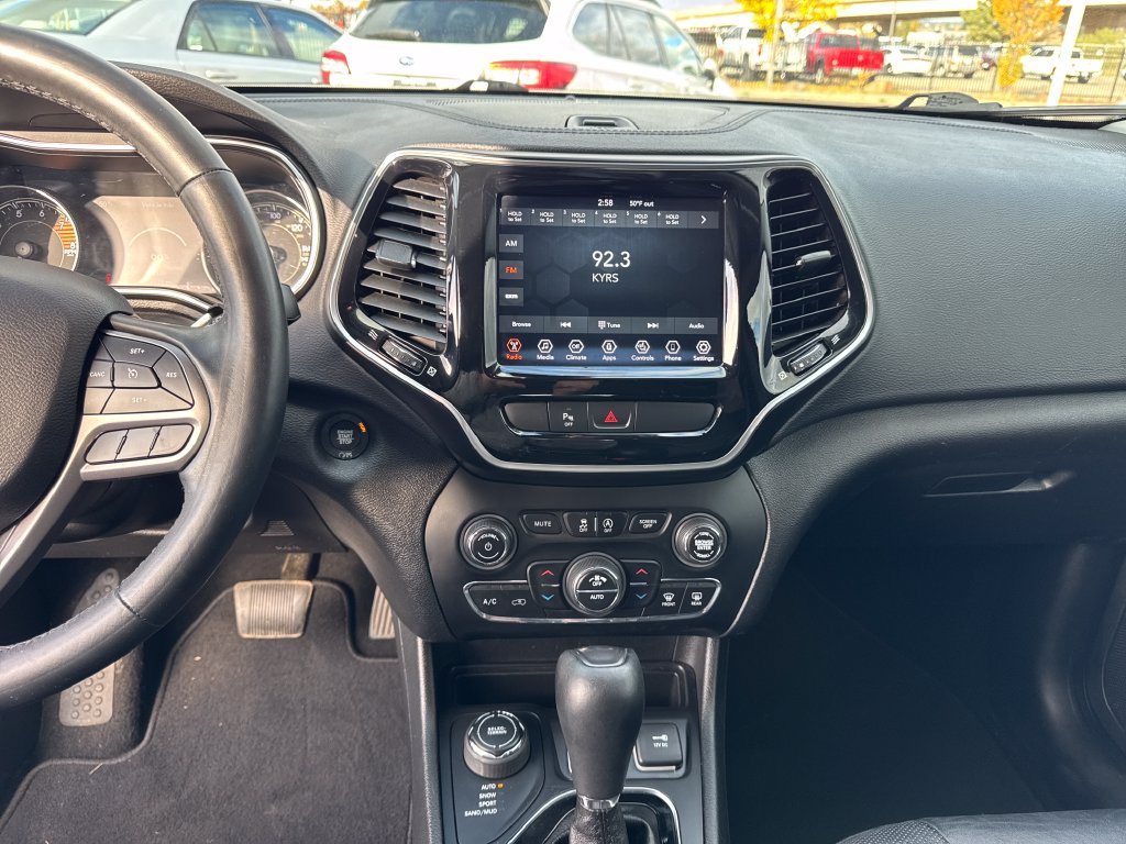 Used 2019 Jeep Cherokee Limited AWD/4WD image 29
