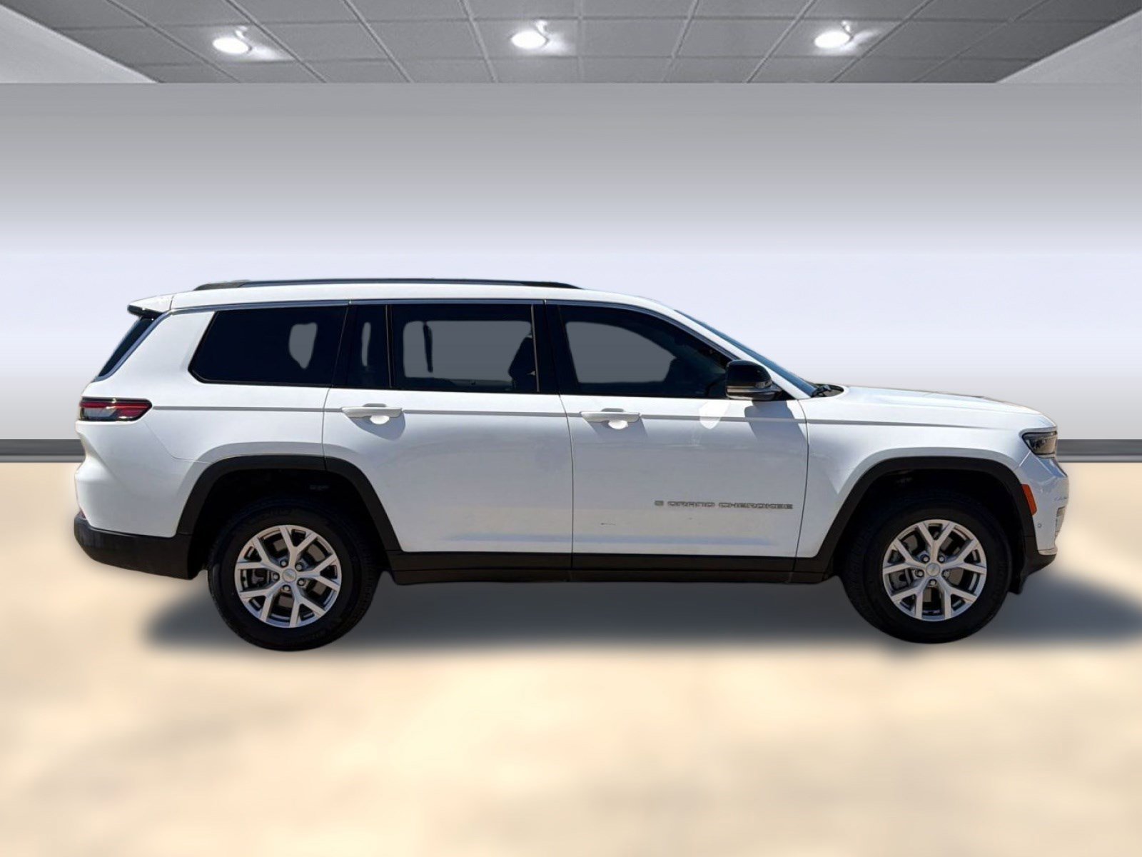 Used 2022 Jeep Grand Cherokee L Limited w/ Luxury Tech Group II image 8