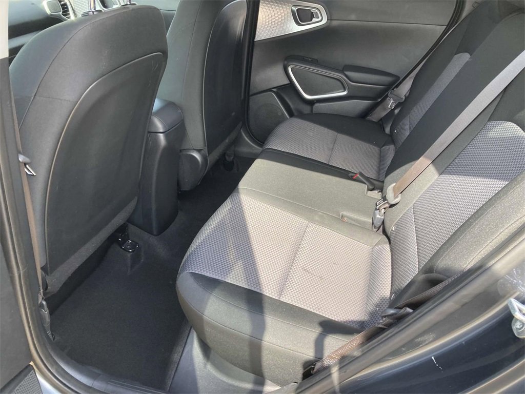 Used 2023 Kia Soul LX image 12