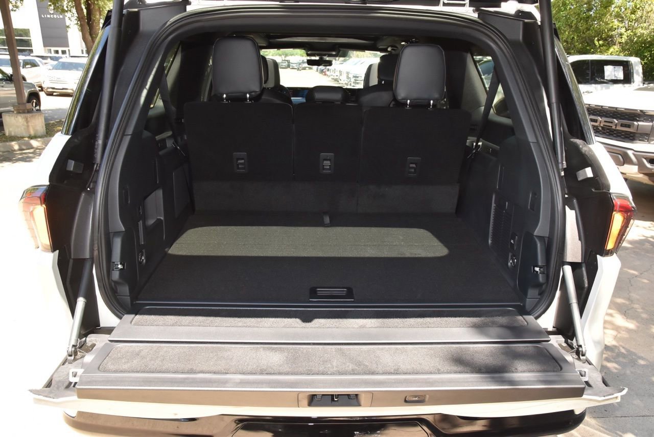 New 2026 Lincoln Navigator L Reserve w/ Jet Appearance Package AWD/4WD image 72
