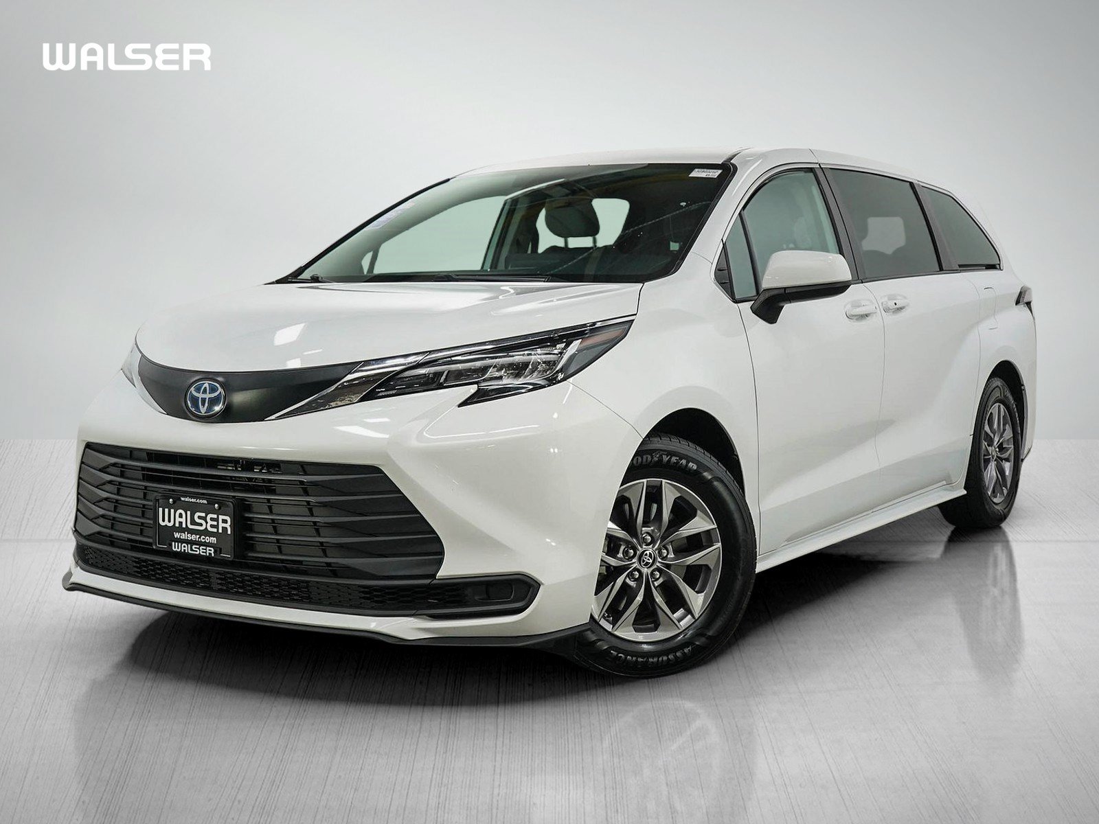 Used 2021 Toyota Sienna LE