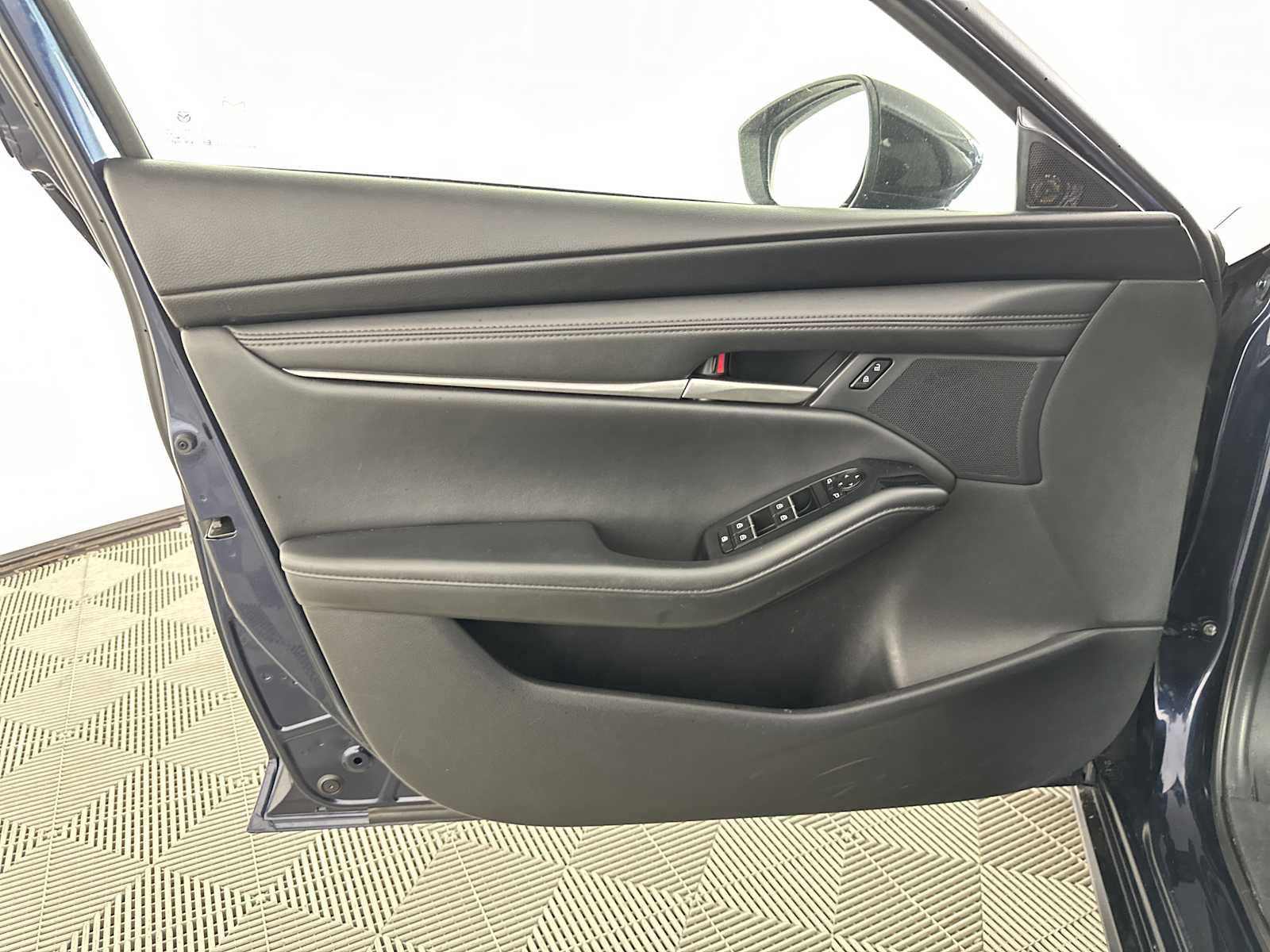 Used 2024 MAZDA MAZDA3 s image 15