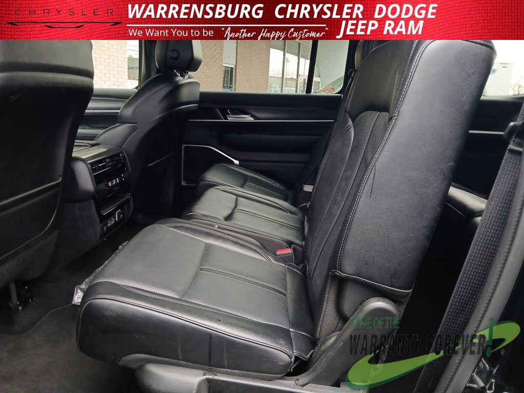 Used 2024 Jeep Wagoneer Series II w/ Flexible Seating Group AWD/4WD image 13