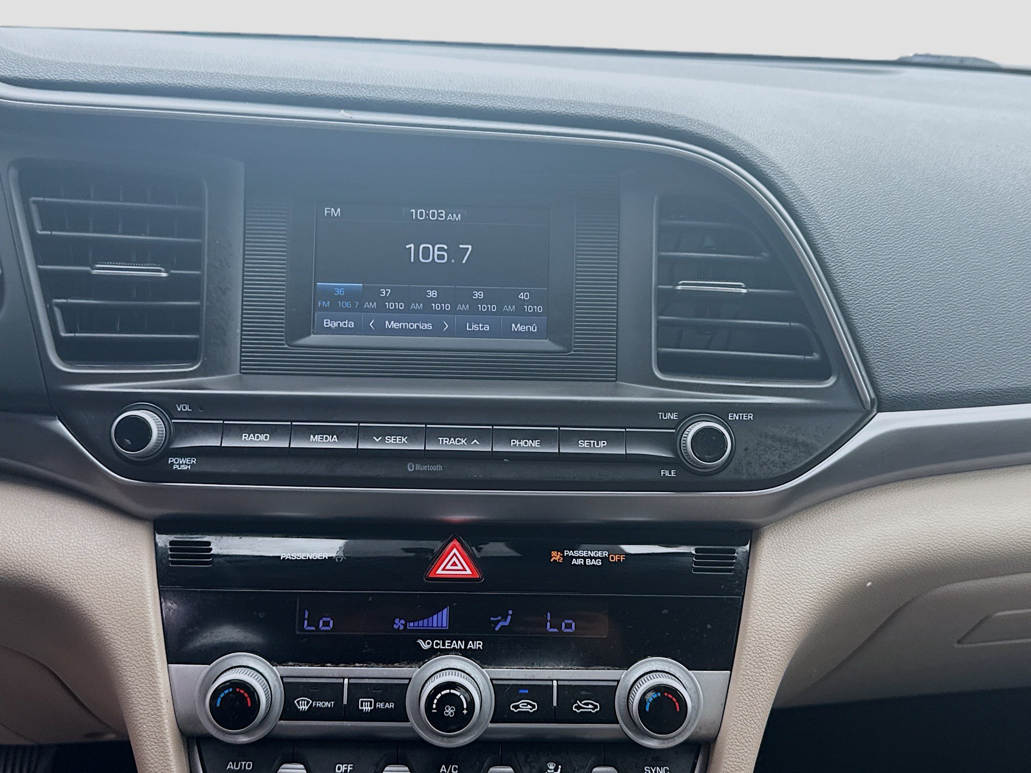 Used 2020 Hyundai Elantra SE FWD image 10