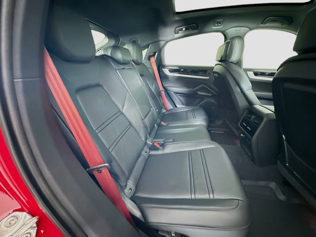 New 2026 Porsche Cayenne Coupe AWD/4WD image 28