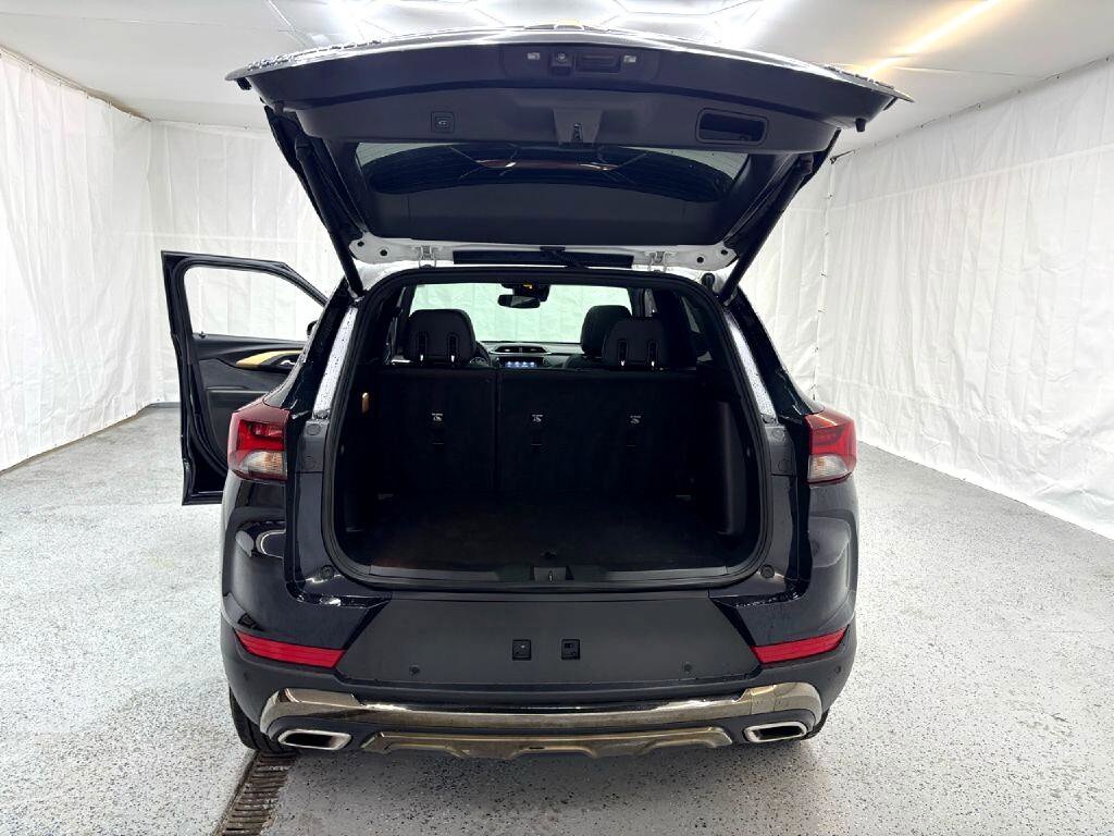 Used 2021 Chevrolet TrailBlazer ACTIV w/ Sun and Liftgate Package image 32