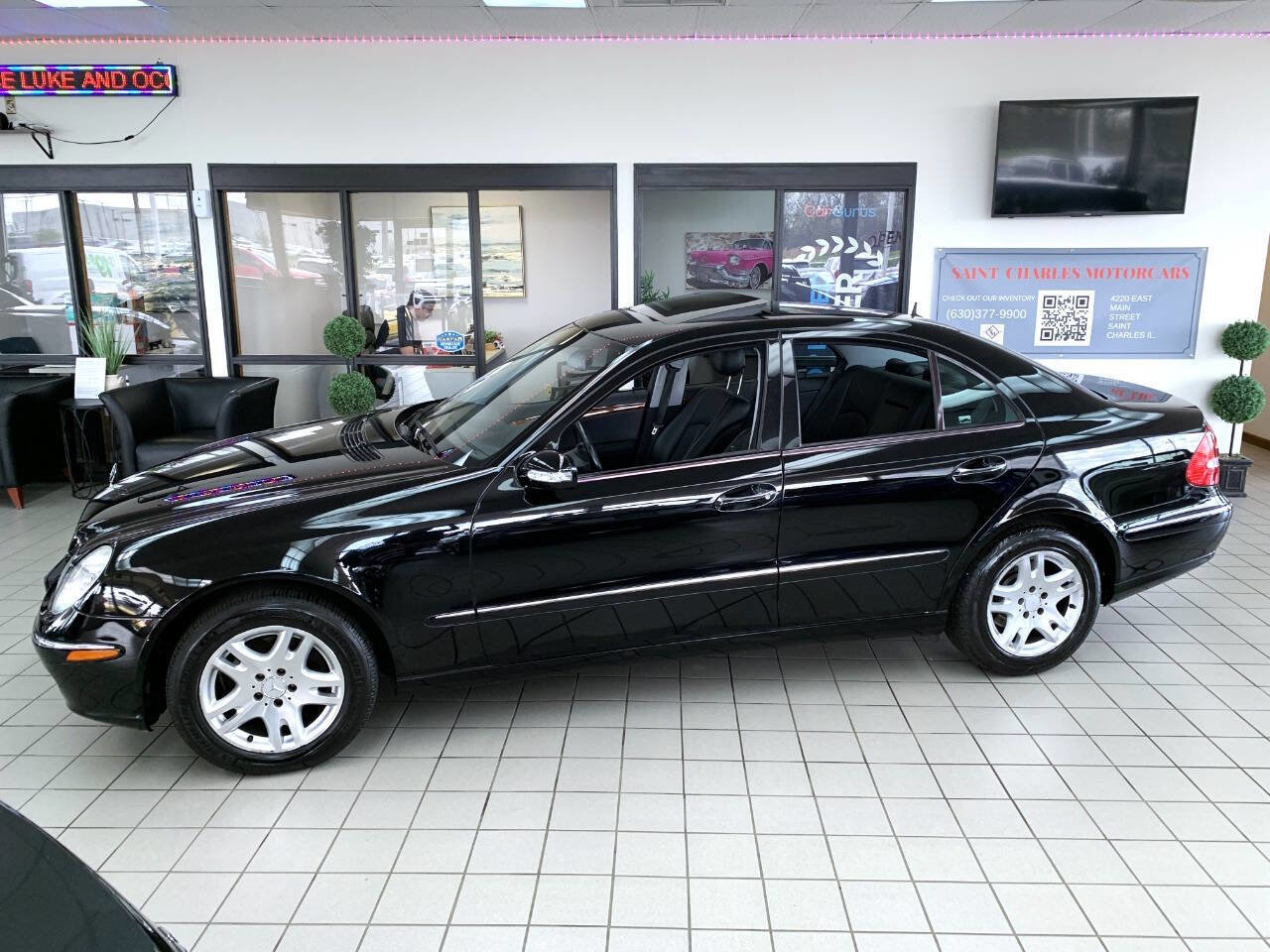 Used 2005 Mercedes-Benz E 320 Sedan image 2