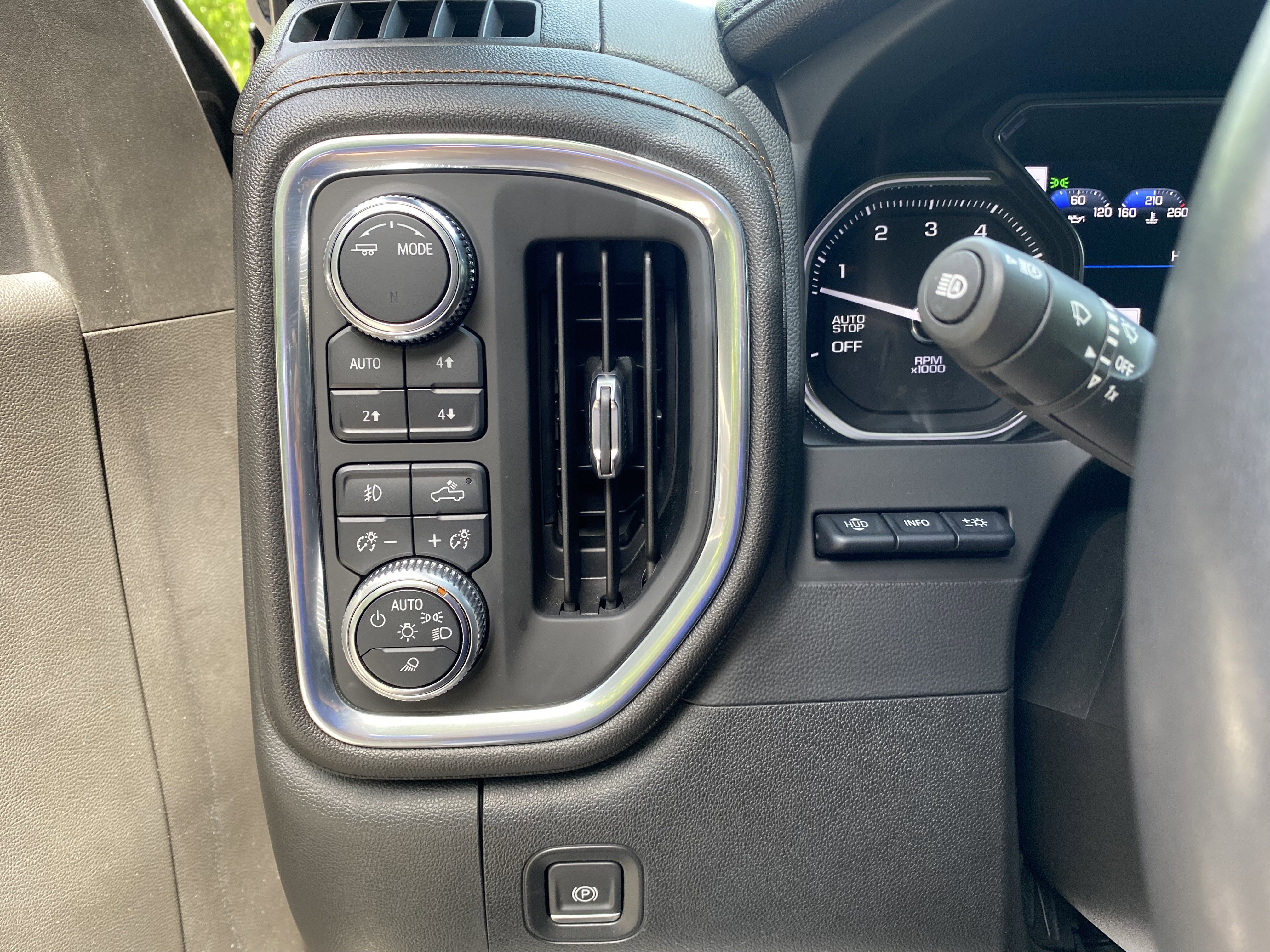 Used 2021 GMC Sierra 1500 AT4 w/ Technology Package image 19