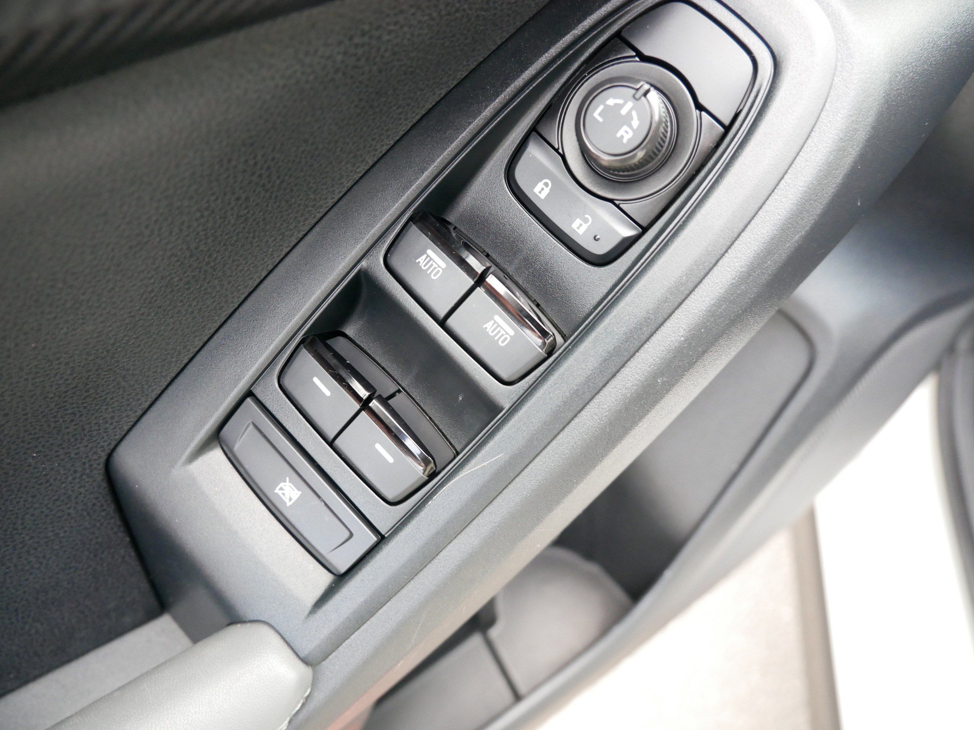 Certified 2025 Subaru Crosstrek 2.0i Premium image 19