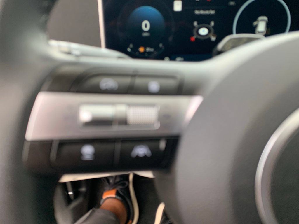 Certified 2025 Hyundai Tucson SEL AWD/4WD image 17