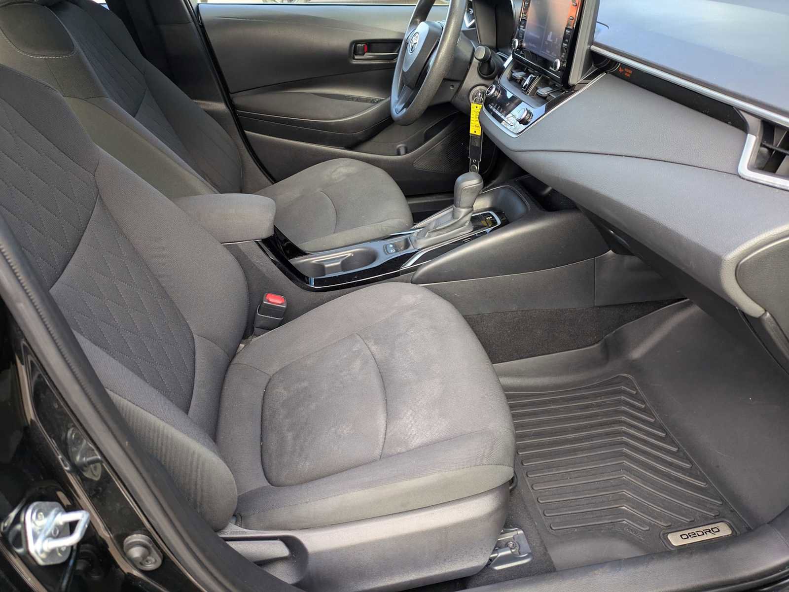 Used 2022 Toyota Corolla LE image 20