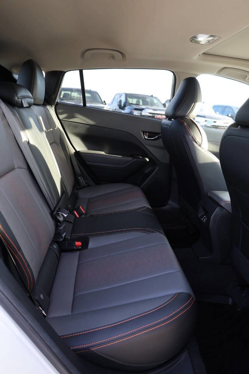 Used 2025 Subaru Crosstrek 2.5i Limited w/ Popular Package #3A image 16