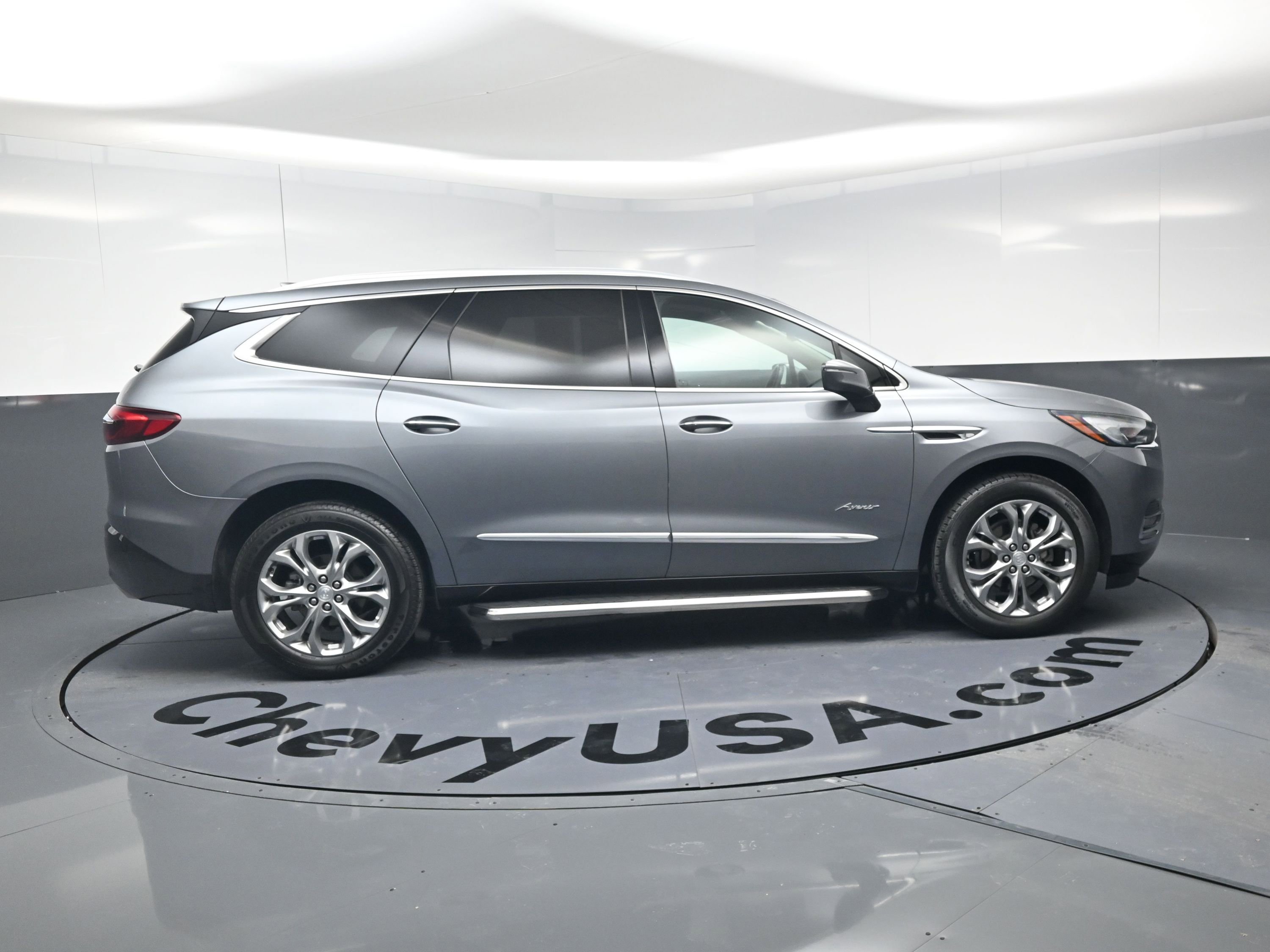 Used 2019 Buick Enclave Avenir w/ Avenir Technology Package FWD image 10