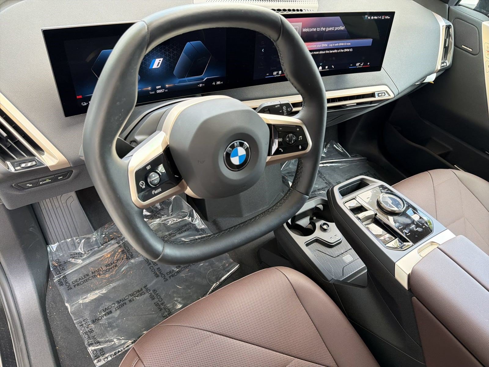 Used 2026 BMW iX xDrive60 w/ Premium Package AWD/4WD image 4