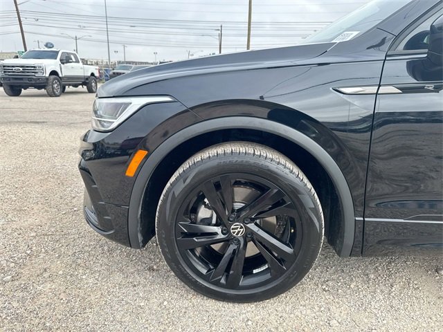 Used 2024 Volkswagen Tiguan SE R-Line w/ MDO Package, Three-Row image 23