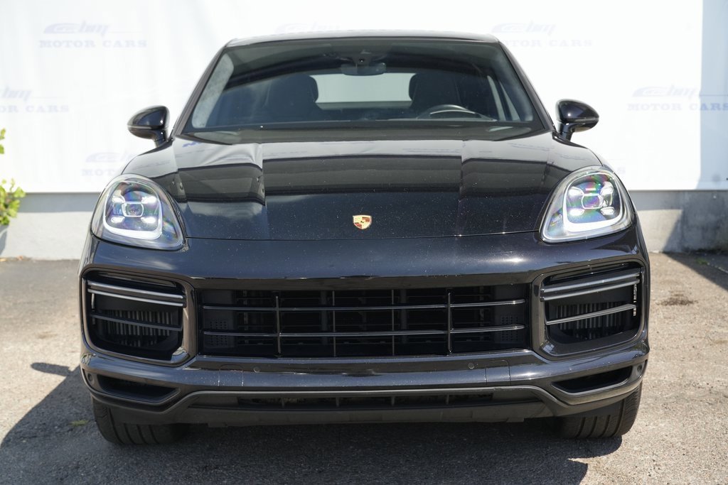 Used 2022 Porsche Cayenne Turbo image 6
