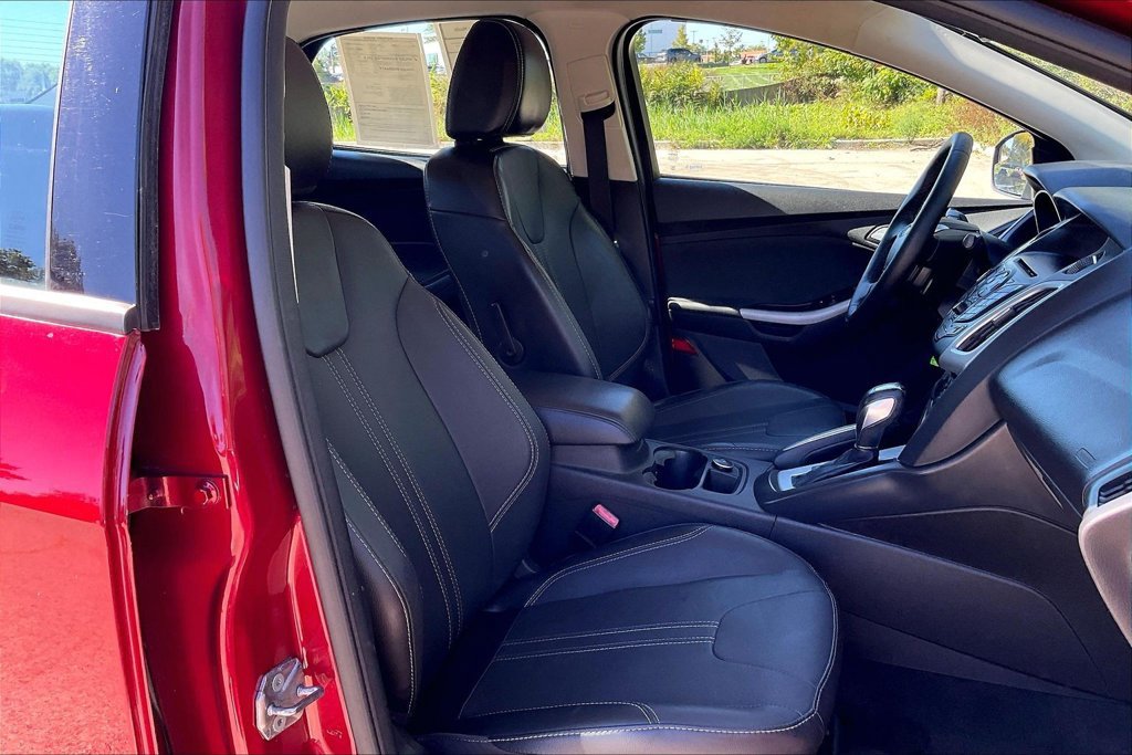 Used 2013 Ford Focus SE FWD image 7