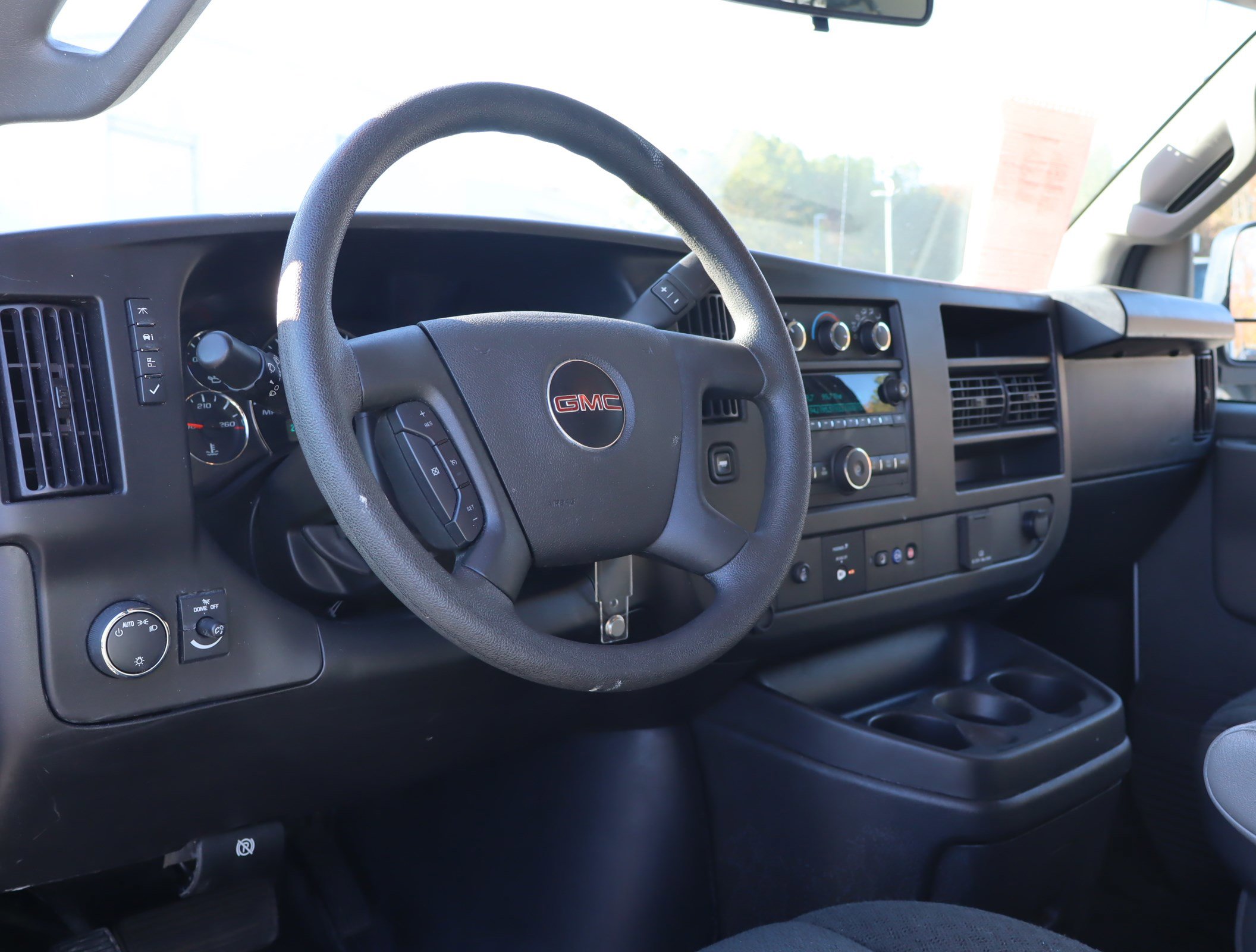 Used 2024 GMC Savana 2500 w/ Driver Convenience Package image 17