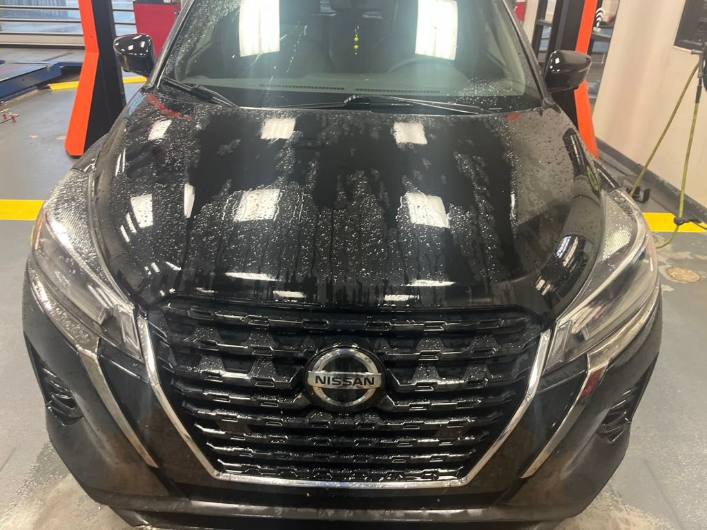 Used 2021 Nissan Kicks SR w/ SR Premium Package FWD image 9