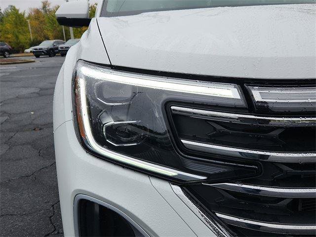 Certified 2025 Volkswagen Atlas SE w/ Panoramic Sunroof Package image 9