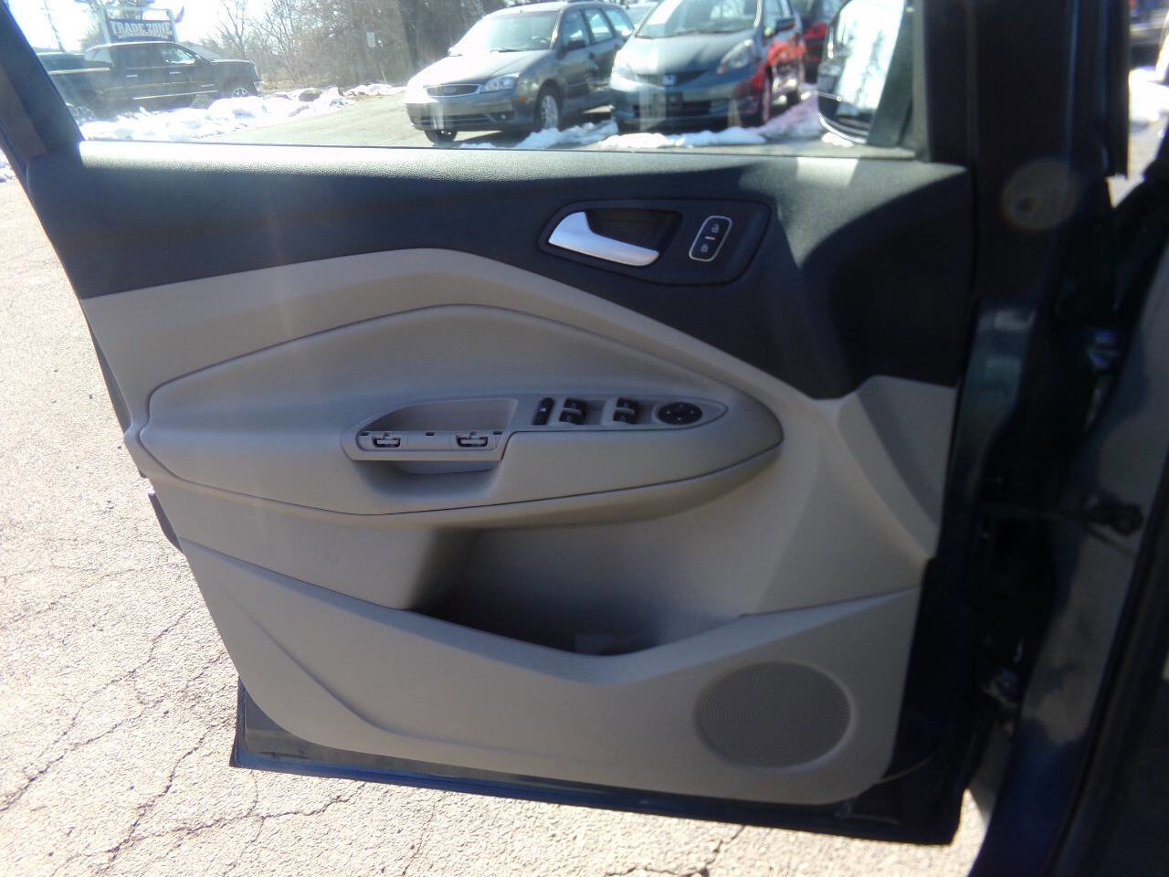 Used 2018 Ford Escape SE image 30