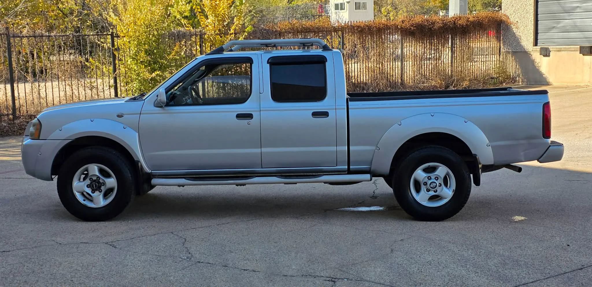 Used 2002 Nissan Frontier SE image 6