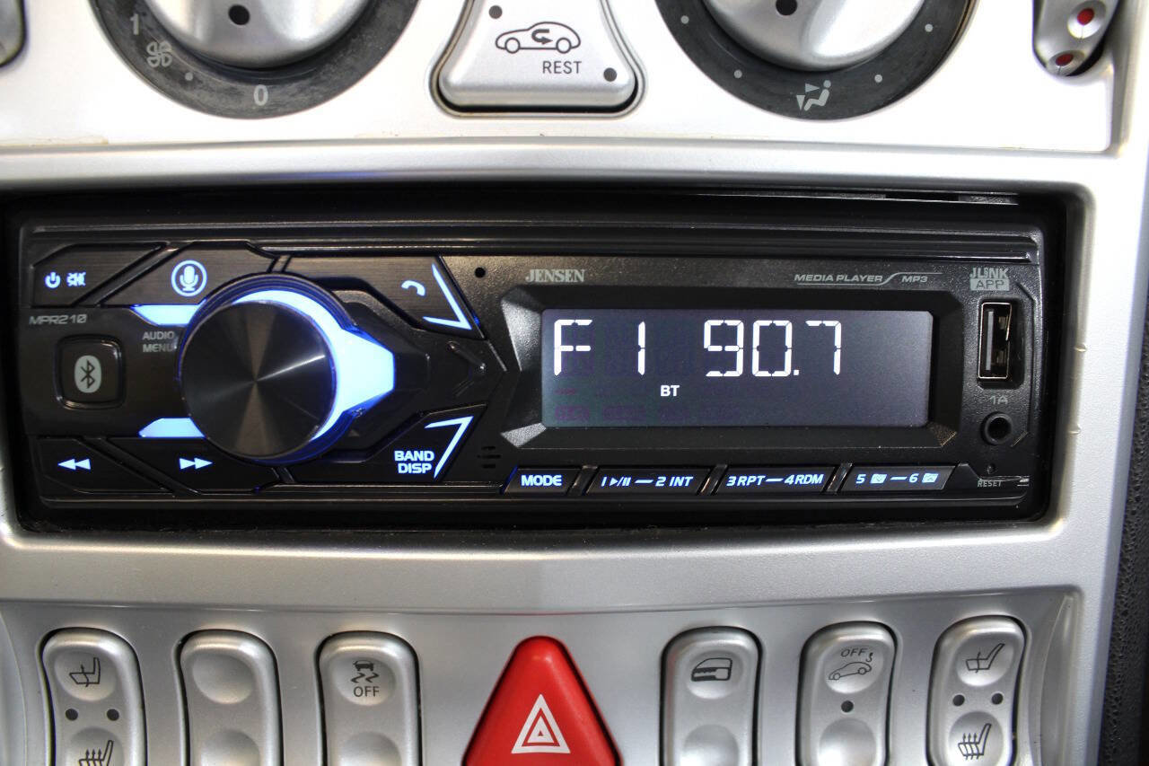 Used 2005 Chrysler Crossfire SRT-6 image 19