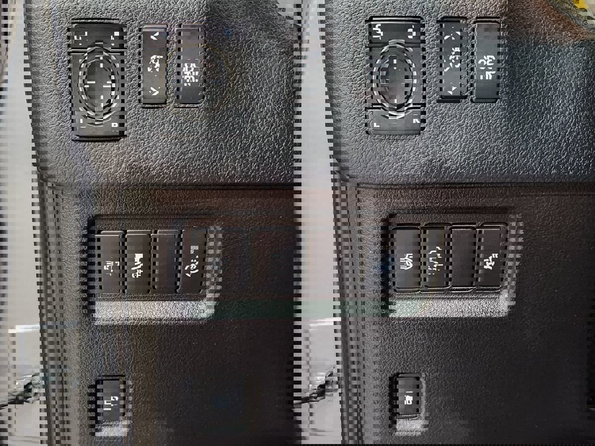 Used 2017 Lexus GX 460 Luxury w/ Preferred Accessory Package image 41