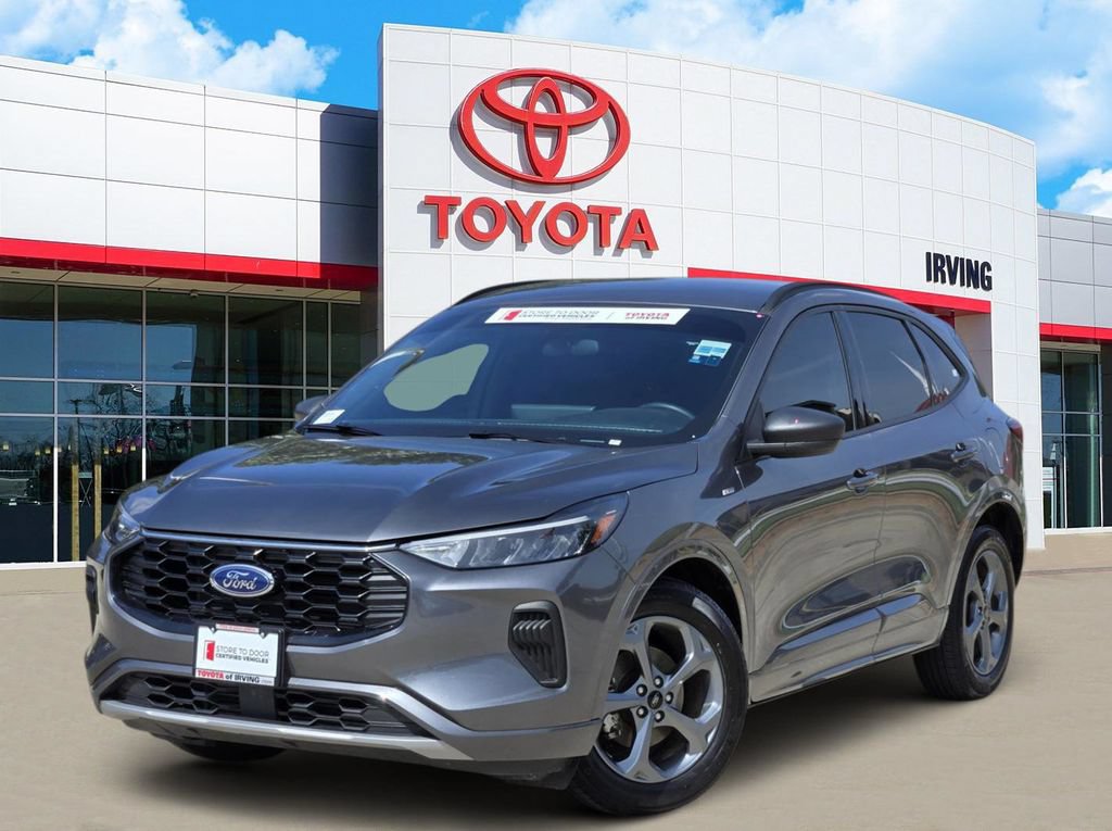 Used 2023 Ford Escape ST-Line w/ Tech Pack #1 FWD image 1