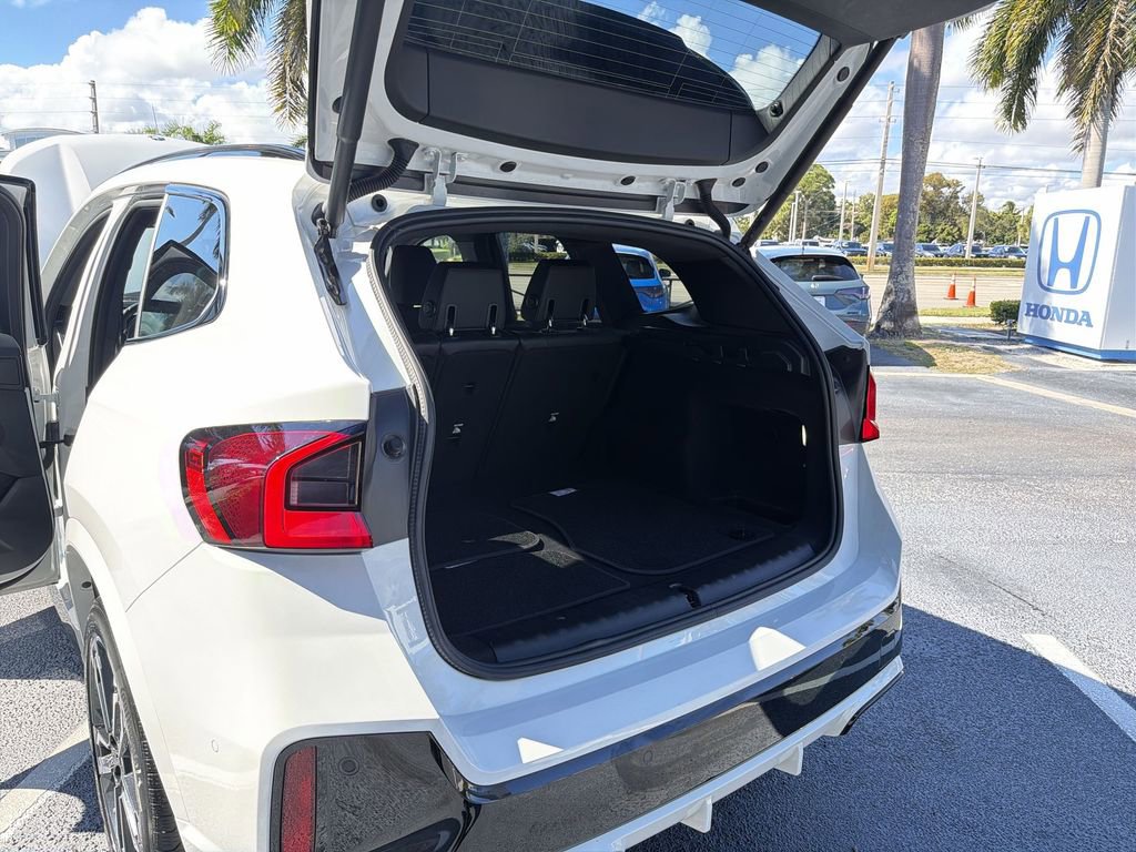 Used 2024 BMW X1 xDrive28i w/ M Sport Package image 32