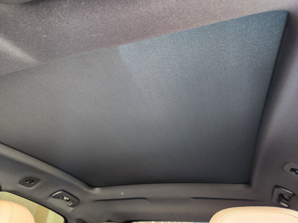 Used 2023 Porsche Cayenne Platinum Edition image 29