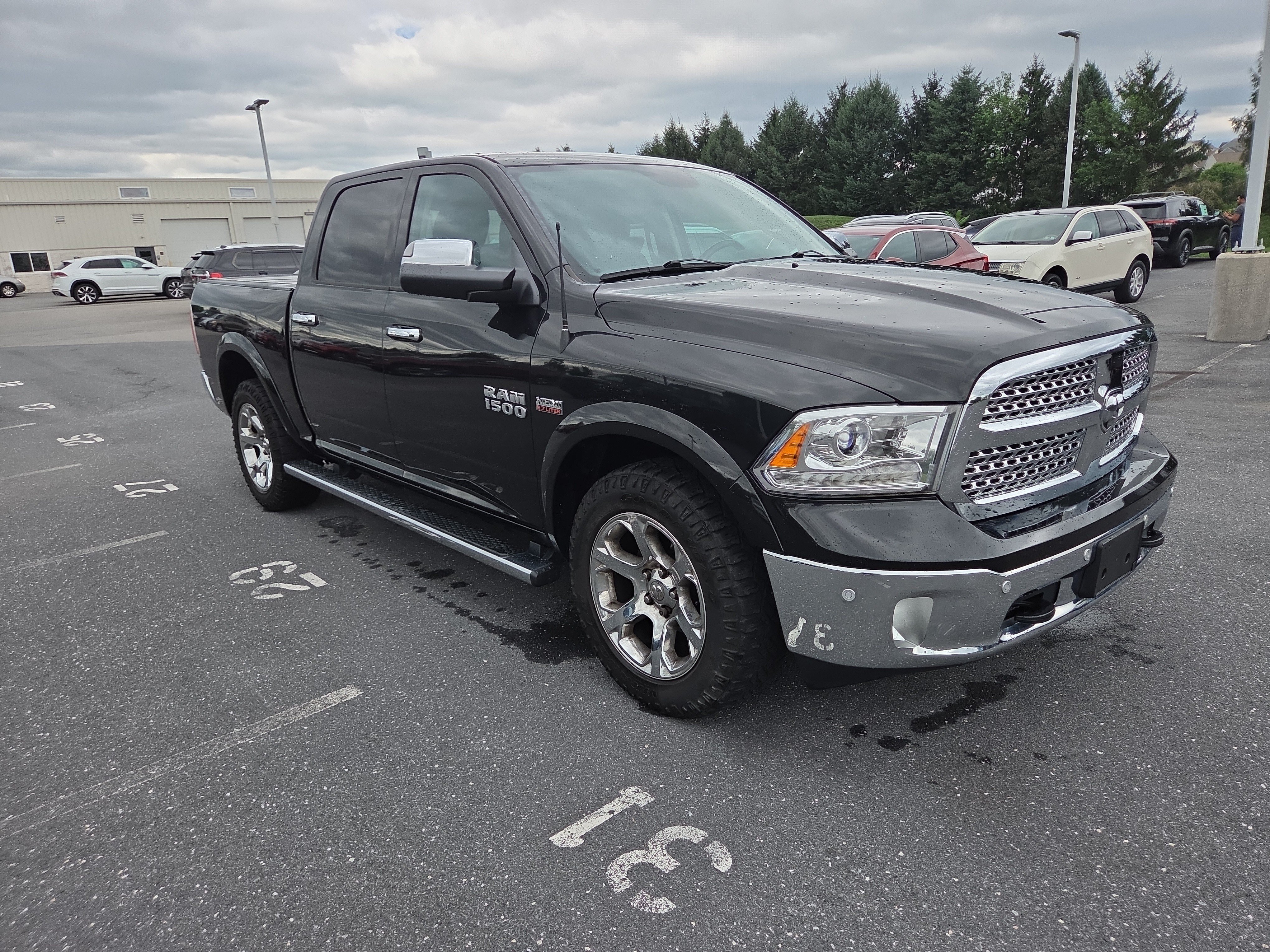 Used 2017 RAM 1500 Laramie w/ Convenience Group AWD/4WD image 18