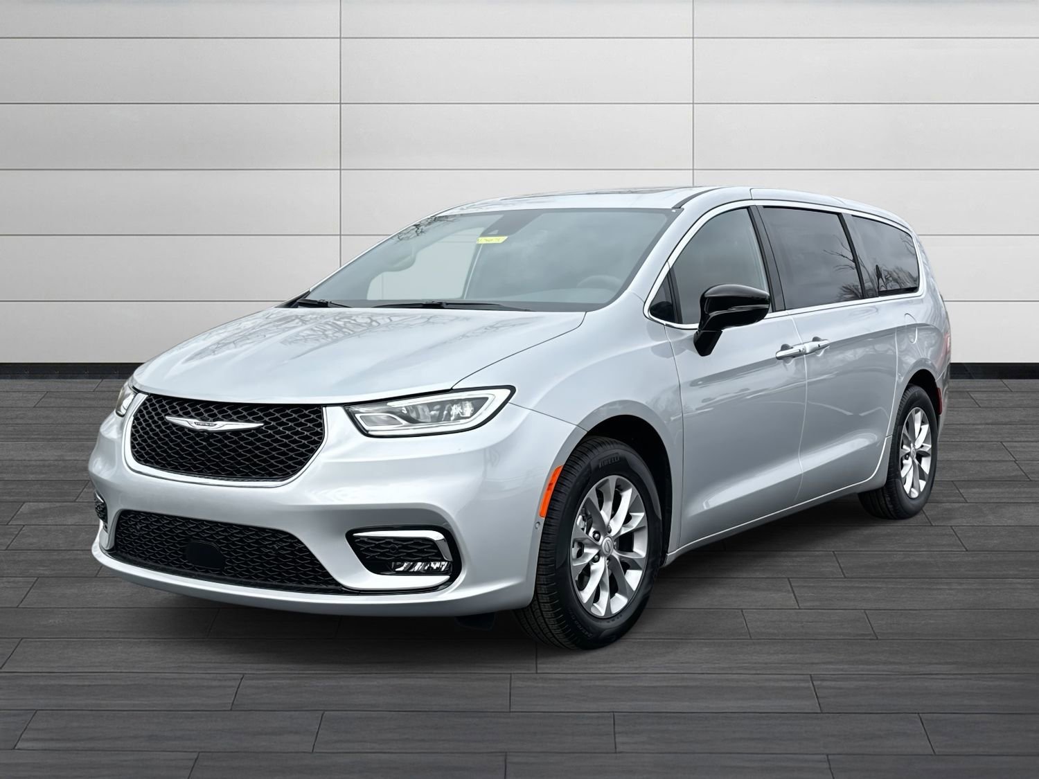 New 2026 Chrysler Pacifica Limited FWD image 8