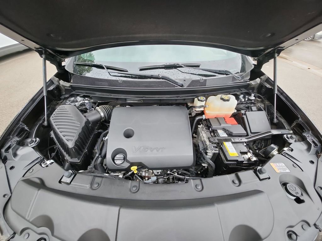 Used 2023 Chevrolet Traverse LT w/ Midnight/Sport Edition image 33