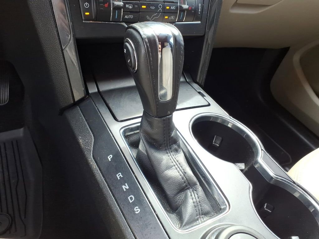 Used 2018 Ford Explorer XLT w/ Equipment Group 202A image 11