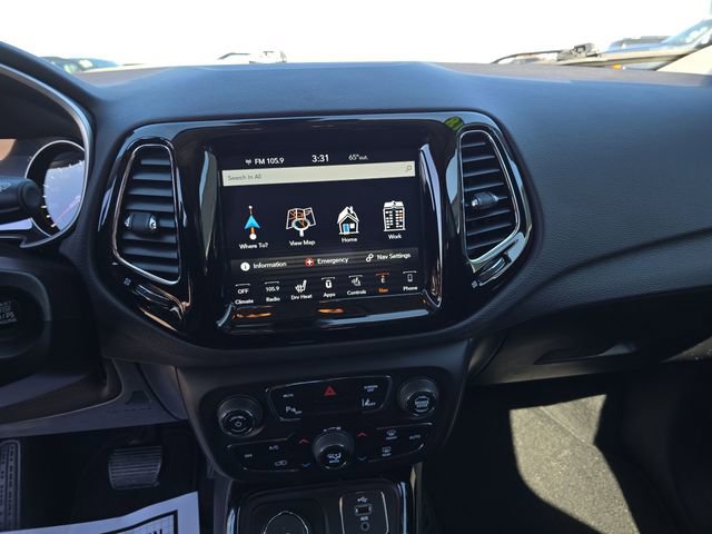 Used 2018 Jeep Compass Limited w/ Navigation Group AWD/4WD image 22