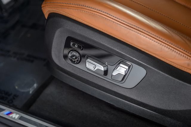 Used 2022 BMW X7 xDrive40i w/ M Sport Package AWD/4WD image 39