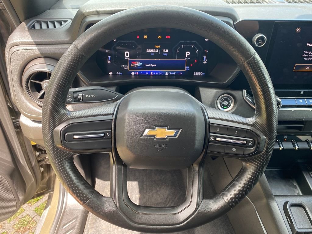 Used 2024 Chevrolet Colorado W/T image 13