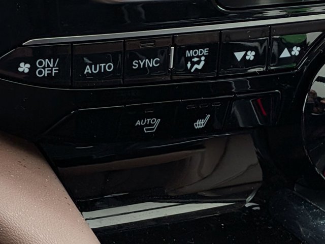 Used 2025 Acura MDX SH-AWD w/ Technology Package image 12