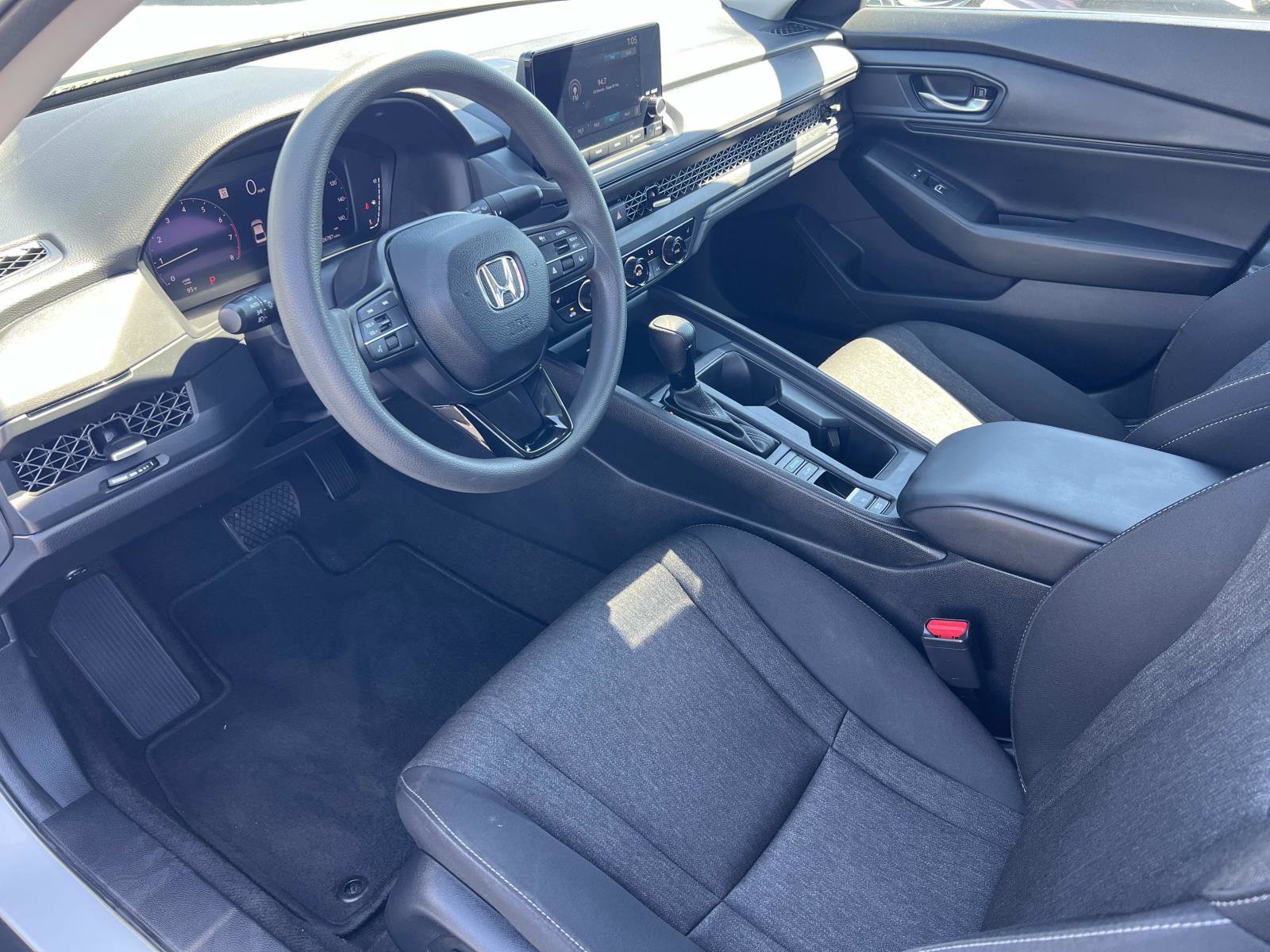 Certified 2023 Honda Accord EX image 5