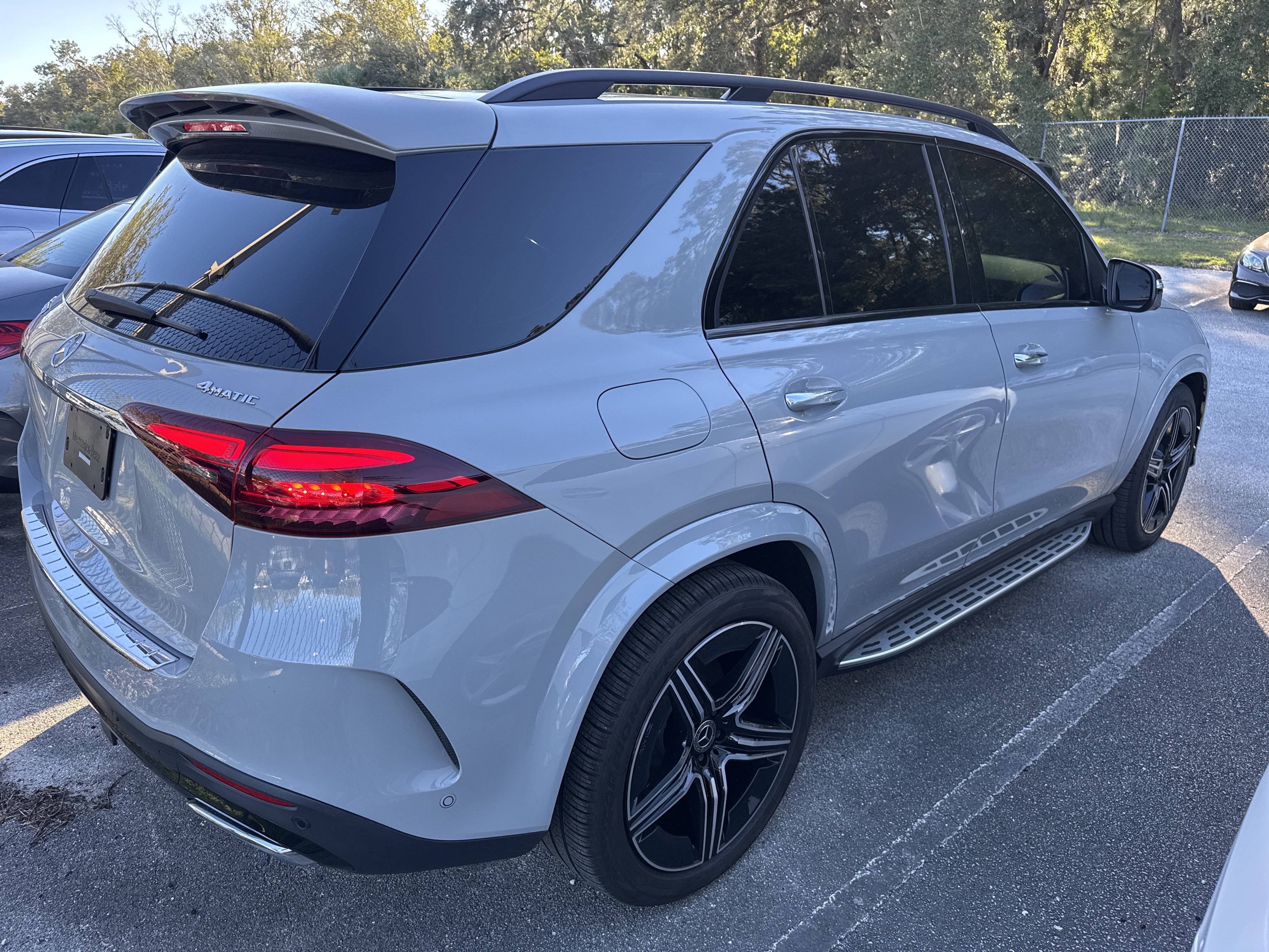 Used 2025 Mercedes-Benz GLE 450 4MATIC image 3